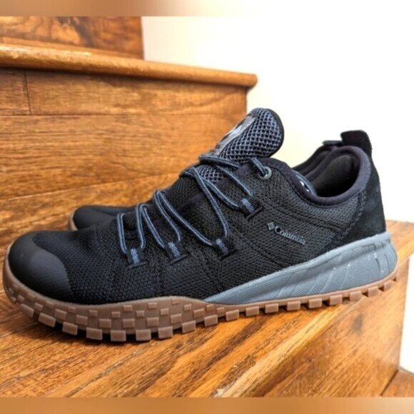 Columbia Men’s Fairbanks Low Shoe, Size 9 black & gray- new - Picture 3 of 10